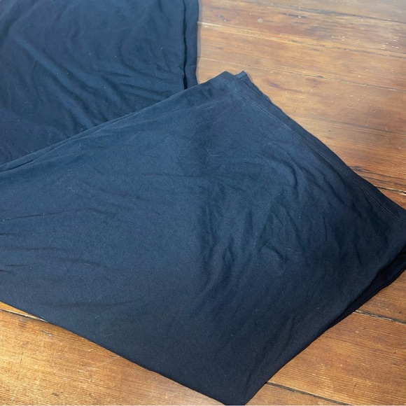 Ava & Viv Classic Black wide leg pants 1X - Picture 5 of 6